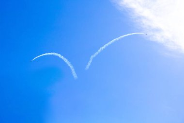 mavi bulut kalp gökyüzü