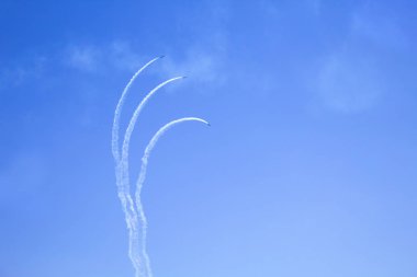 akrobatik gökyüzü hava gösterisi