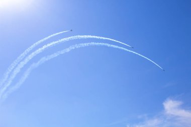 akrobatik gökyüzü hava gösterisi