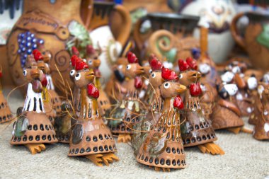 etnik kil oyuncak kavanoz yemekleri