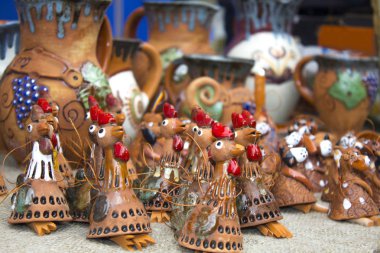 etnik kil oyuncak kavanoz yemekleri