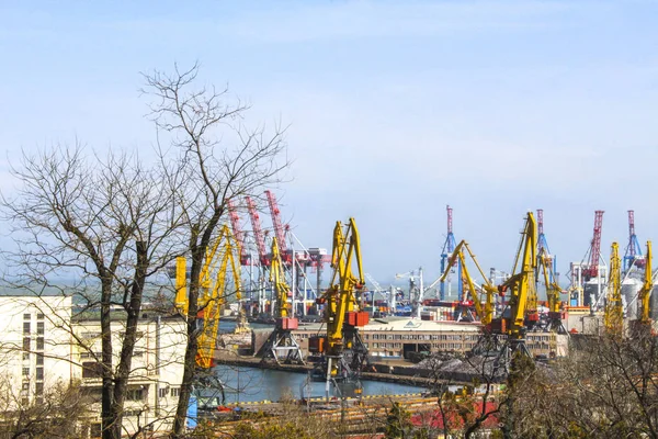 Hafenindustrie Transportkran — Stockfoto