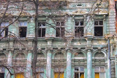 Barok yapı harap eski cephe
