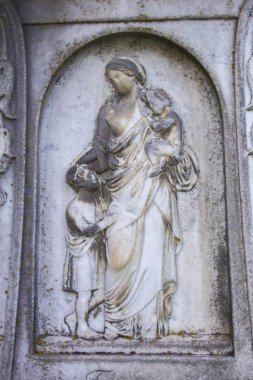 eski mezar taşı heykel şekil