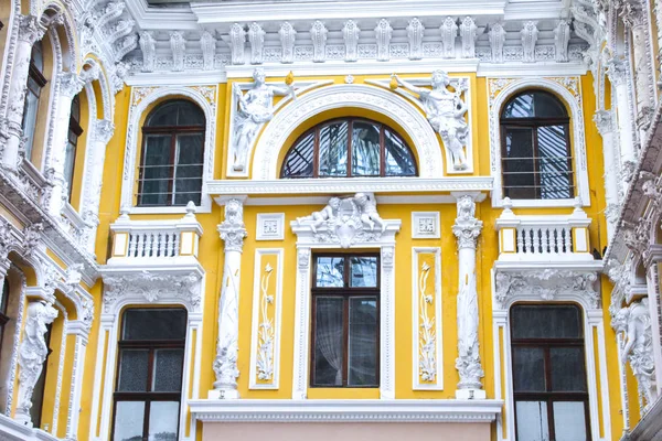 Finestre Edificio Barocco Statua Ornamento Architettura — Foto Stock