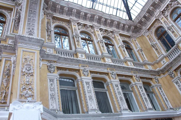 Barok heykelin süs mimari yapı