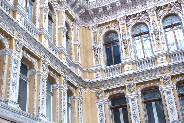 Barok heykelin süs mimari yapı