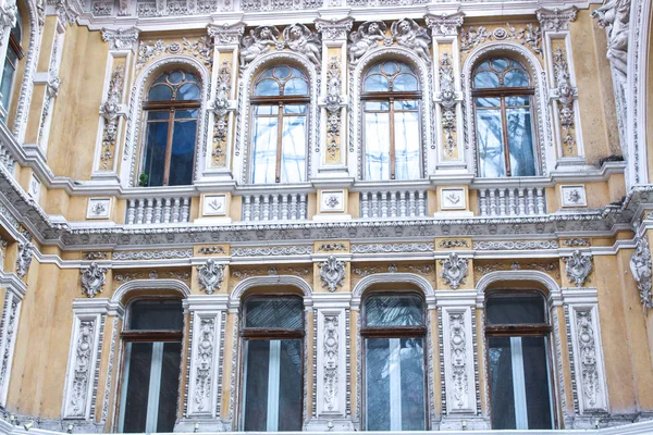 Barok heykelin süs mimari yapı