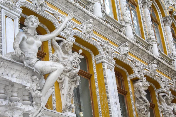 Barok heykelin süs mimari yapı