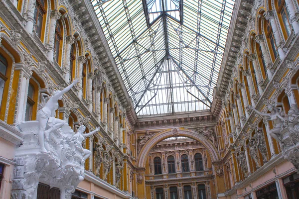 Barok heykelin süs mimari yapı