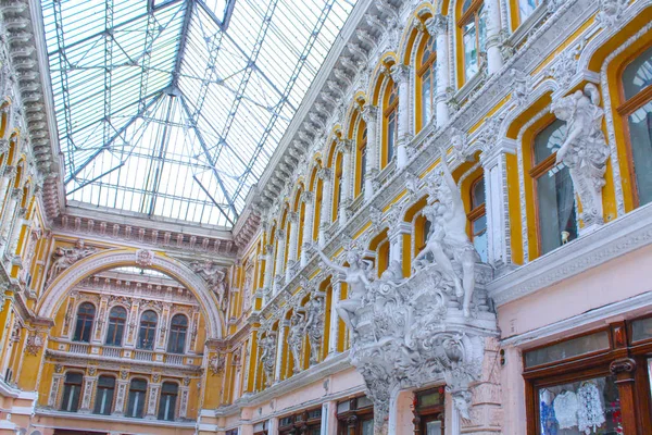 Barok heykelin süs mimari yapı