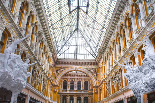 Barok heykelin süs mimari yapı