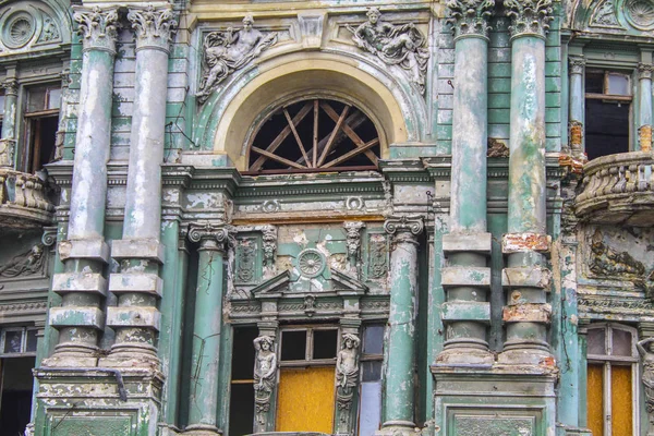 Bâtiment Baroque Ruiné Vieille Façade — Photo