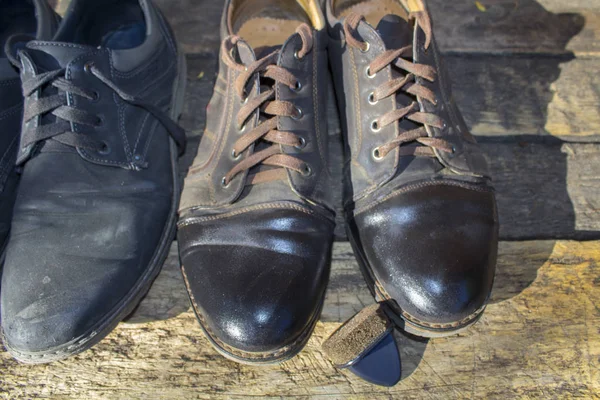 Closeup Old Leather Pair Shoes Wood Table — Stock Photo, Image