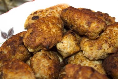 ev yapımı kızarmış kıyma pirzola closeup