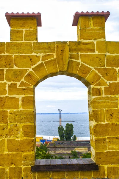 Parede Antiga Torre Tijolo Amarelo — Fotografia de Stock