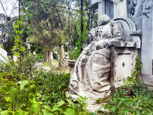 Ancient Architectural Tombstone Praying Woman Head Background Horror — Stock Photo, Image