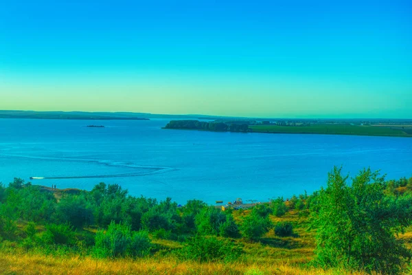 Όμορφη Θέα Στο Πράσινο Νερό Του Ποταμού Προυτ Στη Μολδαβία — Φωτογραφία Αρχείου