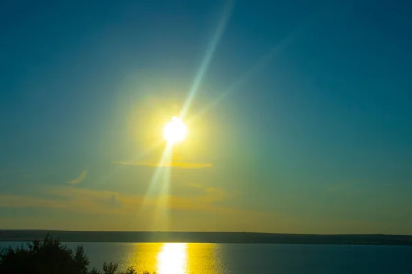 Hermosa Vista Sobre Agua Verde Del Río Prut Moldova — Foto de Stock