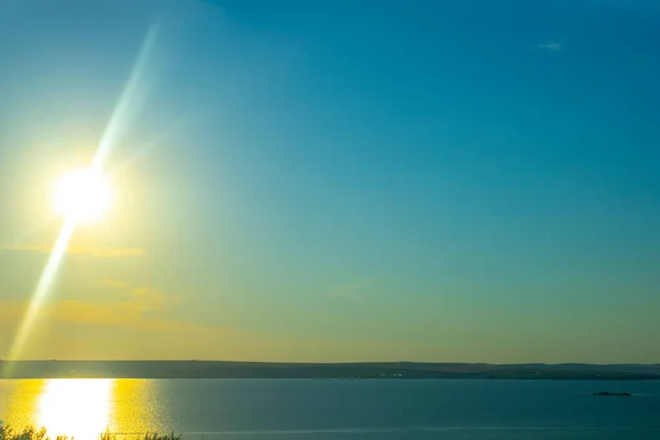 Hermosa Vista Sobre Agua Verde Del Río Prut Moldova — Foto de Stock