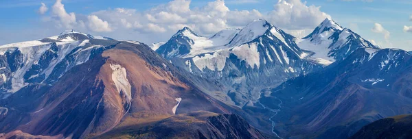 Berglandschaft Panoramablick Schneebedeckte Gipfel Gletscher Bergsteigen Und Bergsteigen — Stockfoto