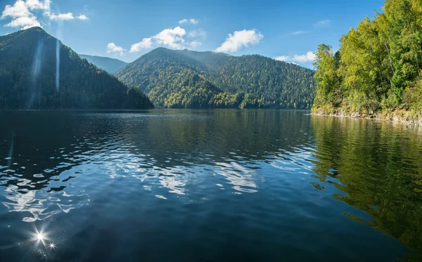 Bela Reflexão Sobre Rio Yenisei Vista Outono Lugar Selvagem Sibéria — Fotografia de Stock