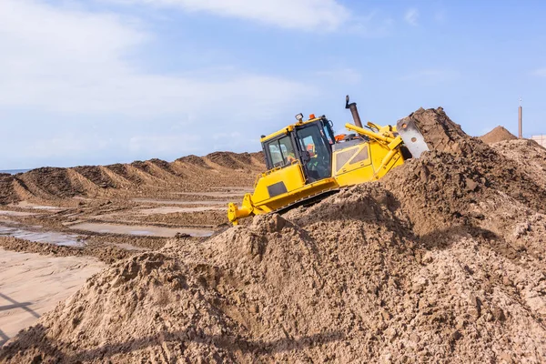 Earthworks Construction Heavy Dozer Operating Machine Pushing Sand Closeup Photo — Stock Photo, Image