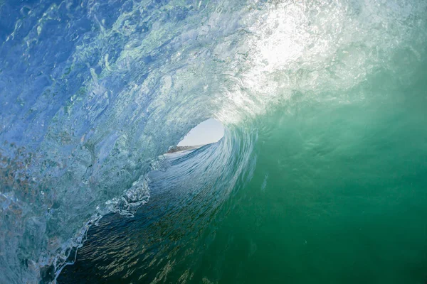 Wave Holle Buis Rit Surfen Surfer Perspectief Foto Binnenstebuiten Crashen — Stockfoto