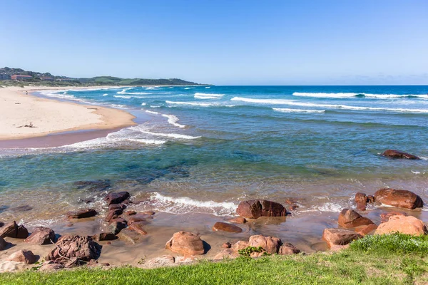 Scenic Beach Blue Ocean River Mouth — Stock Photo, Image