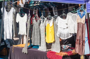 Giysi El Yapımı Satılık Raf Zanaat Pazarı