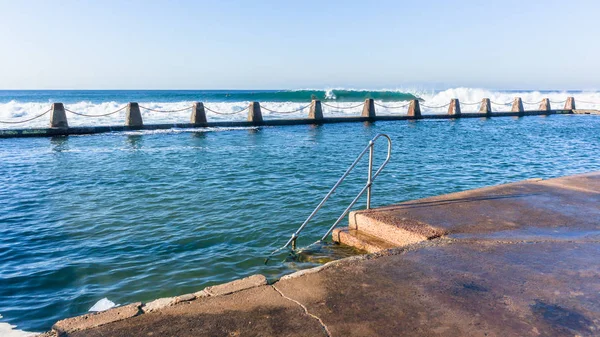 Beach Tidal Swimming Pool Ocean Waves — Stock Photo, Image