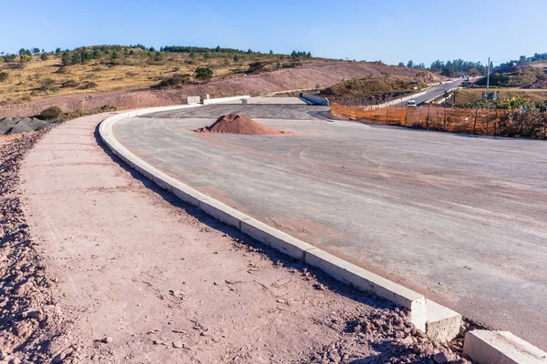 Uitbreiding van de nieuwe Bridge Road Highway halverwege — Stockfoto