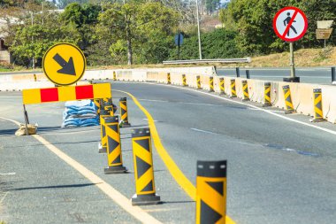 Yol İnşaatı Detour İşaretler