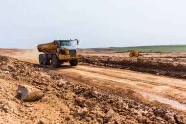 Kamyon Hafriyat Endüstriyel Mülkiyet Geliştirme 