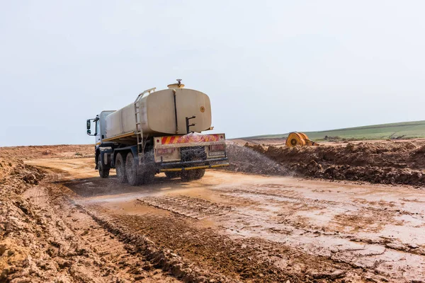 Industrial Water Truck Spraying Development Platform — Stock Photo, Image