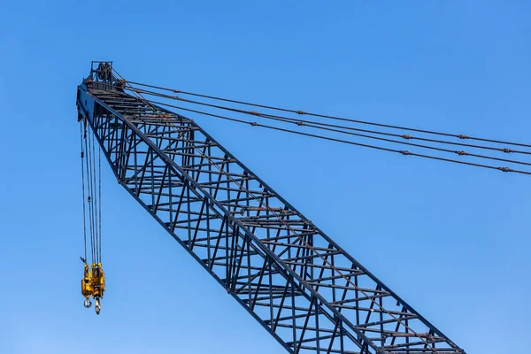 Grande Guindaste Montagem Seção Estendida Braço Closeup Com Cabos Corda — Fotografia de Stock