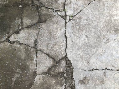 Perspektif görünümü monoton gri tuğla taş kaldırımda sokak yol için zemin. Kaldırım, Driveway, döşeme, yeşil çim