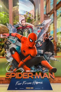 BANGKOK, THAILAND, 29 Haziran 2019 - Filmin tanıtımı için sinemada gösterilen Örümcek Adam adlı filmin güzel bir sahnesi