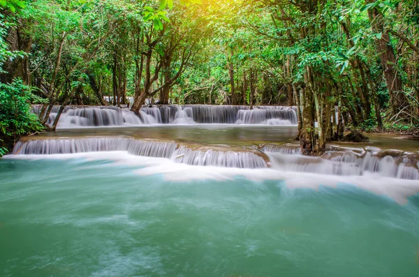 Viaje Hermosa Cascada Selva Tropical Agua Suave Del Arroyo Parque — Foto de Stock