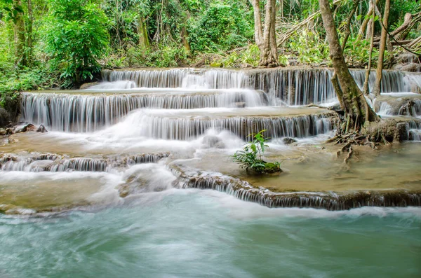 Tropikal Yağmur Ormanlarındaki Güzel Şelaleye Tayland Kanchanaburi Deki Huai Mae — Stok fotoğraf