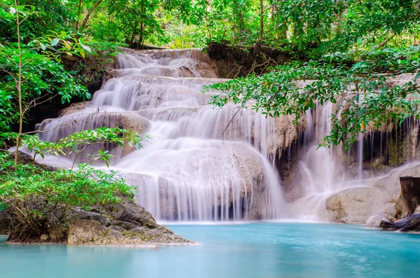 Tiefer Waldwasserfall Erawan Wasserfall Schöner Wasserfall Mit Sonnenstrahlen Tiefen Wald — Stockfoto