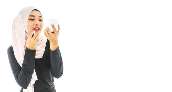 Porträt Einer Schönen Jungen Muslimin Die Einen Hijab Trägt Und — Stockfoto