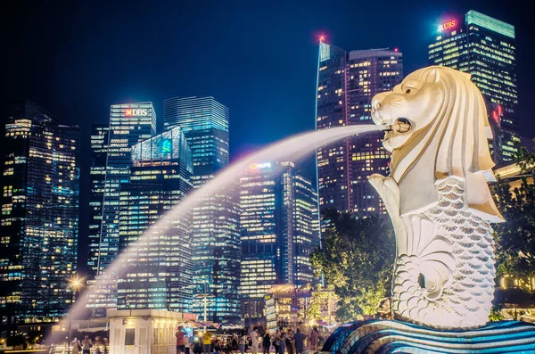 Singapur Nov Fuente Merlion Por Noche Nov 2018 Singapur Merlion —  Fotos de Stock