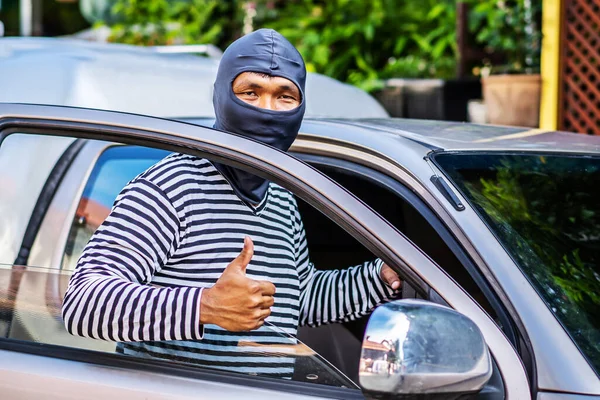 Mannelijke Dief Draagt Een Zwart Wit Gestreept Shirt Draagt Een — Stockfoto