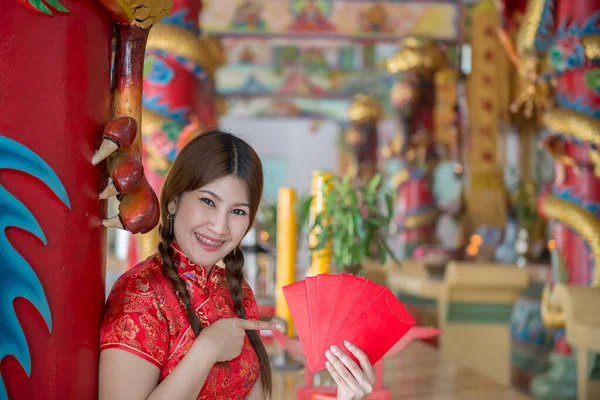 Ritratto Bella Donna Asiatica Abito Cheongsam Thailandia Felice Anno Nuovo — Foto Stock