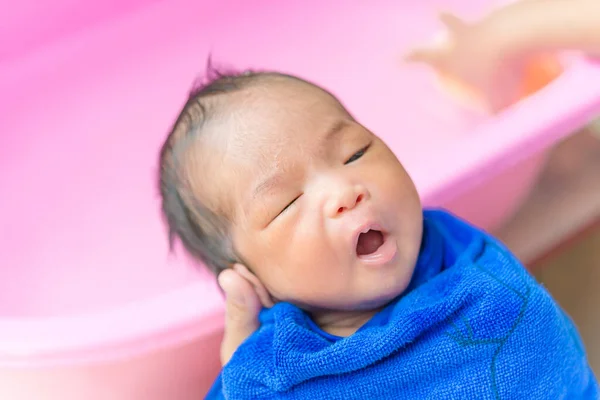 Closeup Asian Baby Take Shower Daylight — Stockfoto