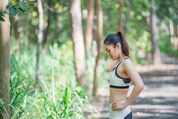 Asiatische Sportliche Frau Streckt Körper Atmet Frische Luft Park Thailänder — Stockfoto