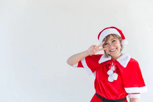 Bela Jovem Ásia Mulher Santa Claus Roupas Branco Fundo — Fotografia de Stock