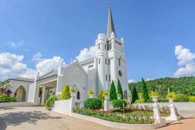 Nakhon Ratchasima, Tayland - 20 Kasım 2016: Kutsanmış Nicholas Bunkerd Kitbamrung Kilisesi Khao Yai Bazilikası 'nın iç mimarisi. Nakhon Ratchasima .thailand.
