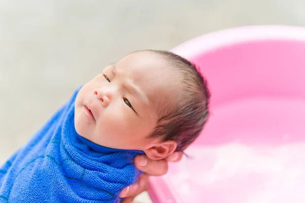 Closeup Asian Baby Take Shower Daylight — Stockfoto